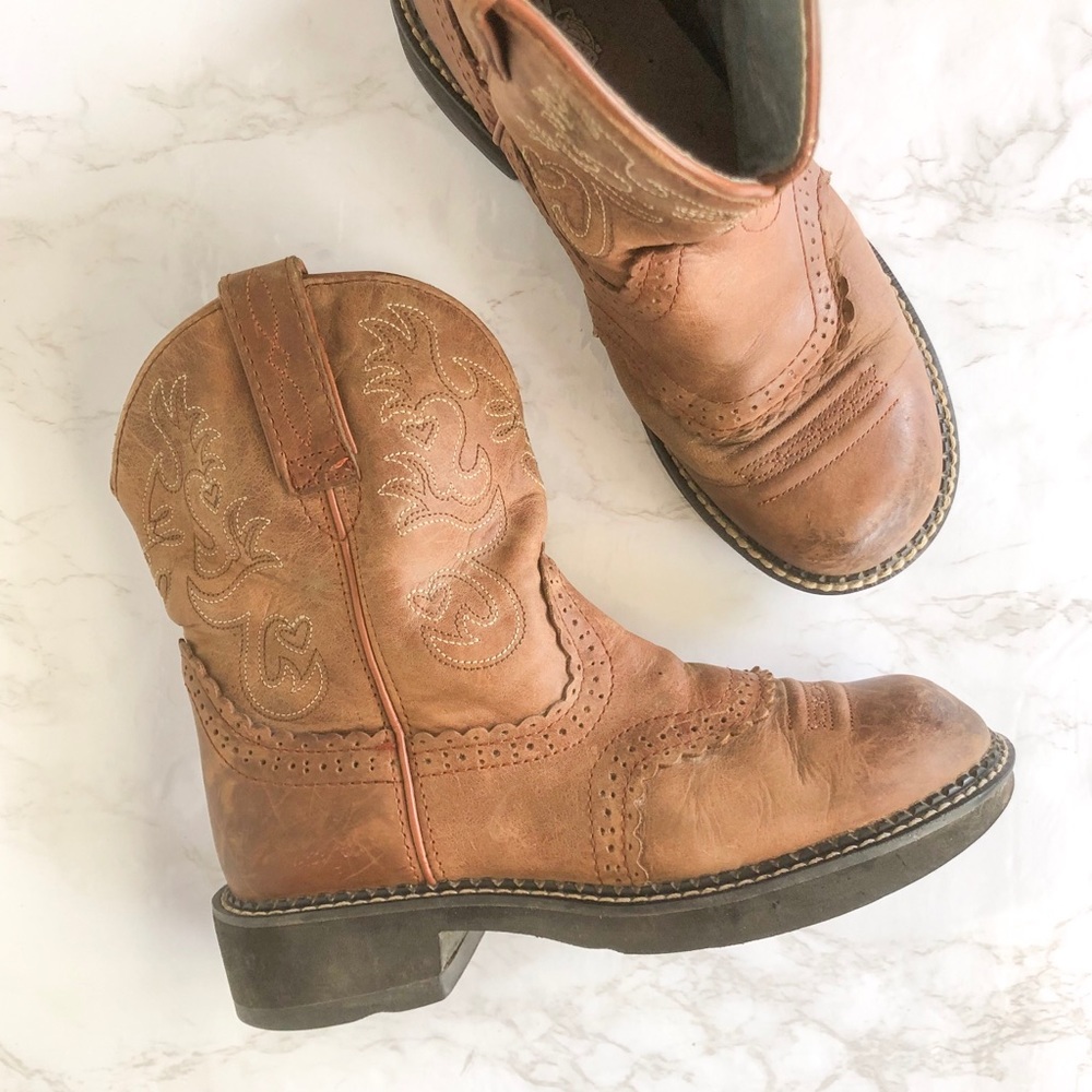 SOLD- Ariat Fatbaby Boots - Picture 1 of 8